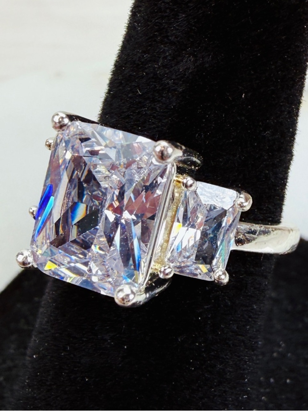 Elegant Silvertone Bling Wedding Ring size 4 3/4 View 6